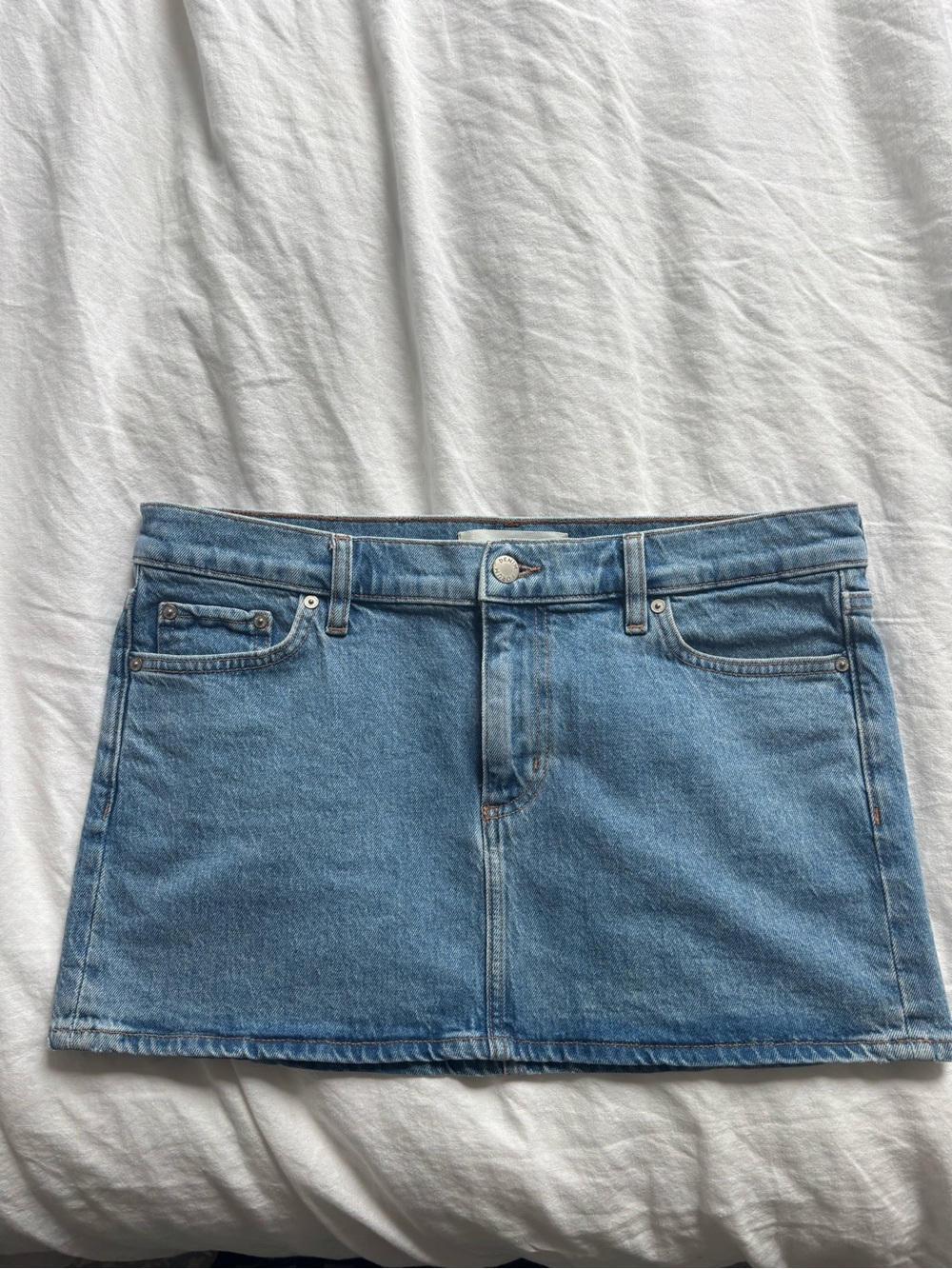 Aritzia Denim Forum Low Rise Mini Skirt - 29